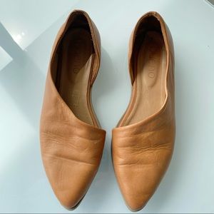 BUENO Blake flat shoes in caramel leather